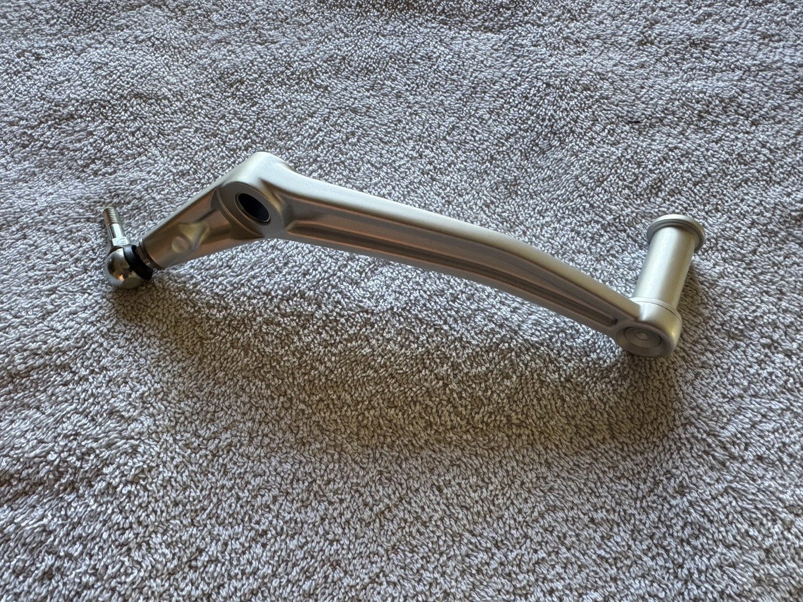 Triumph Rocket 3 GT, Gearchange Pedal Assembly T2082491