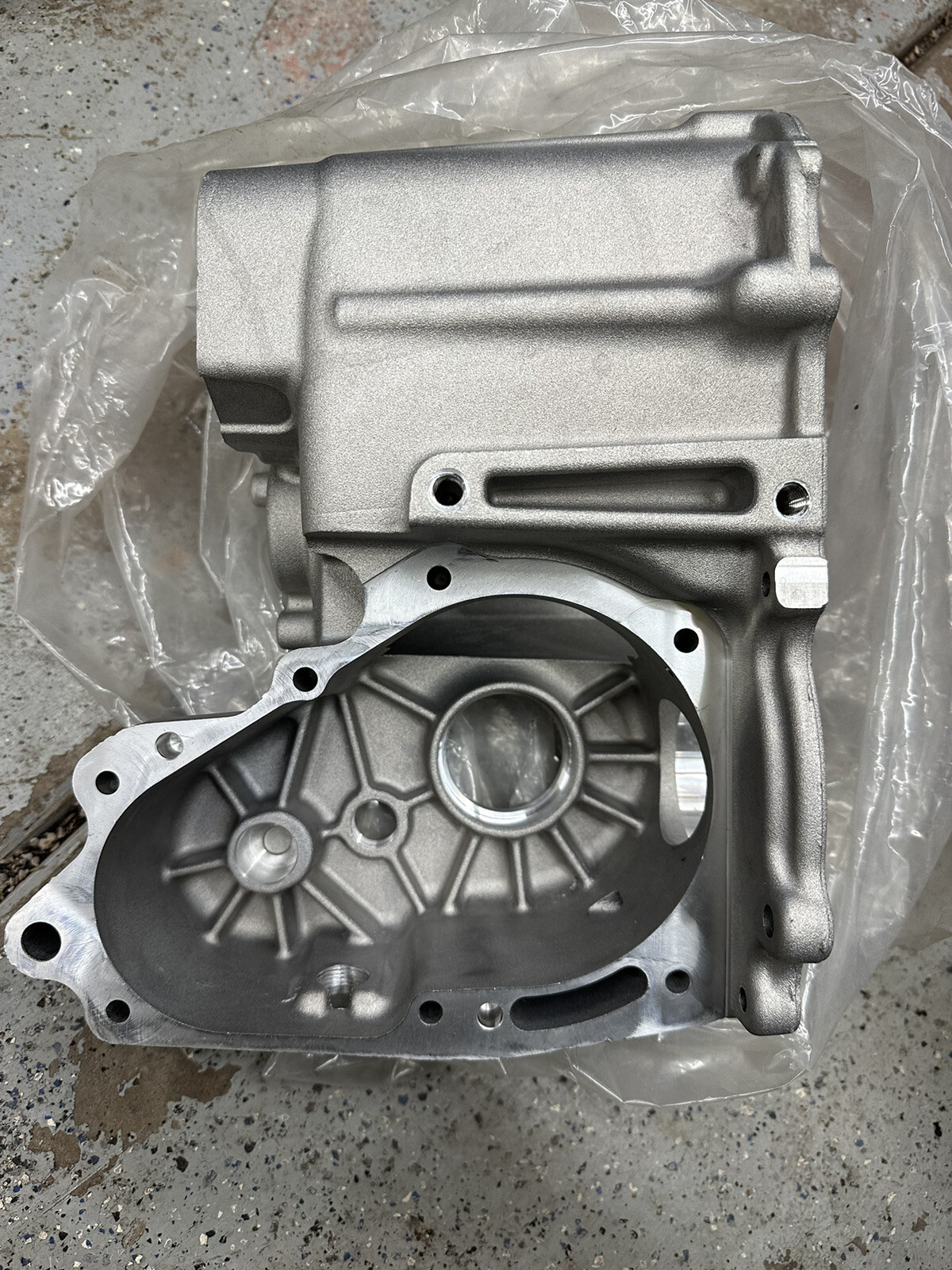 Polaris Gearcase Main Mach OEM 3234358 QTY 1 