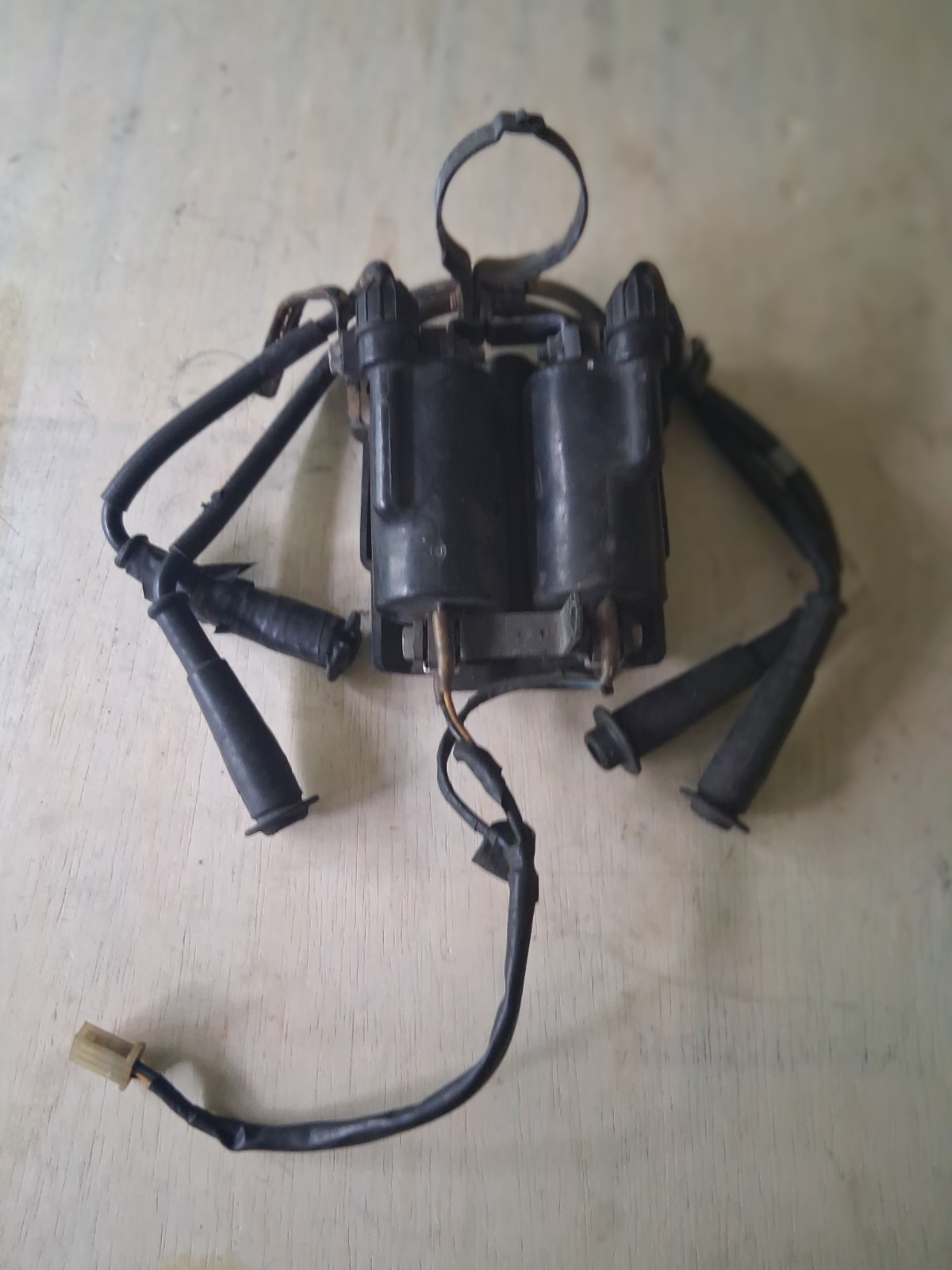 1983 1984 1985 HONDA CB650SC CB650 NIGHTHAWK CB 650 Ignition Coil Set Coils 1983 1984 1985 HONDA CB650SC CB650 NIGHTHAWK CB 650 Ignition Coil Set Coils