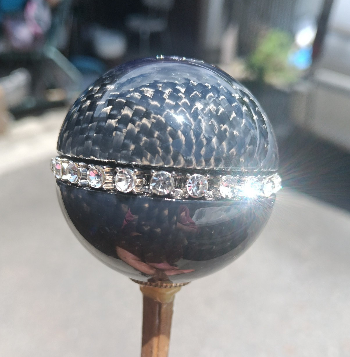 Ferrari F50 type shift knob with embedded stone chain bezel Ferrari F50 type shift knob with embedded stone chain bezel