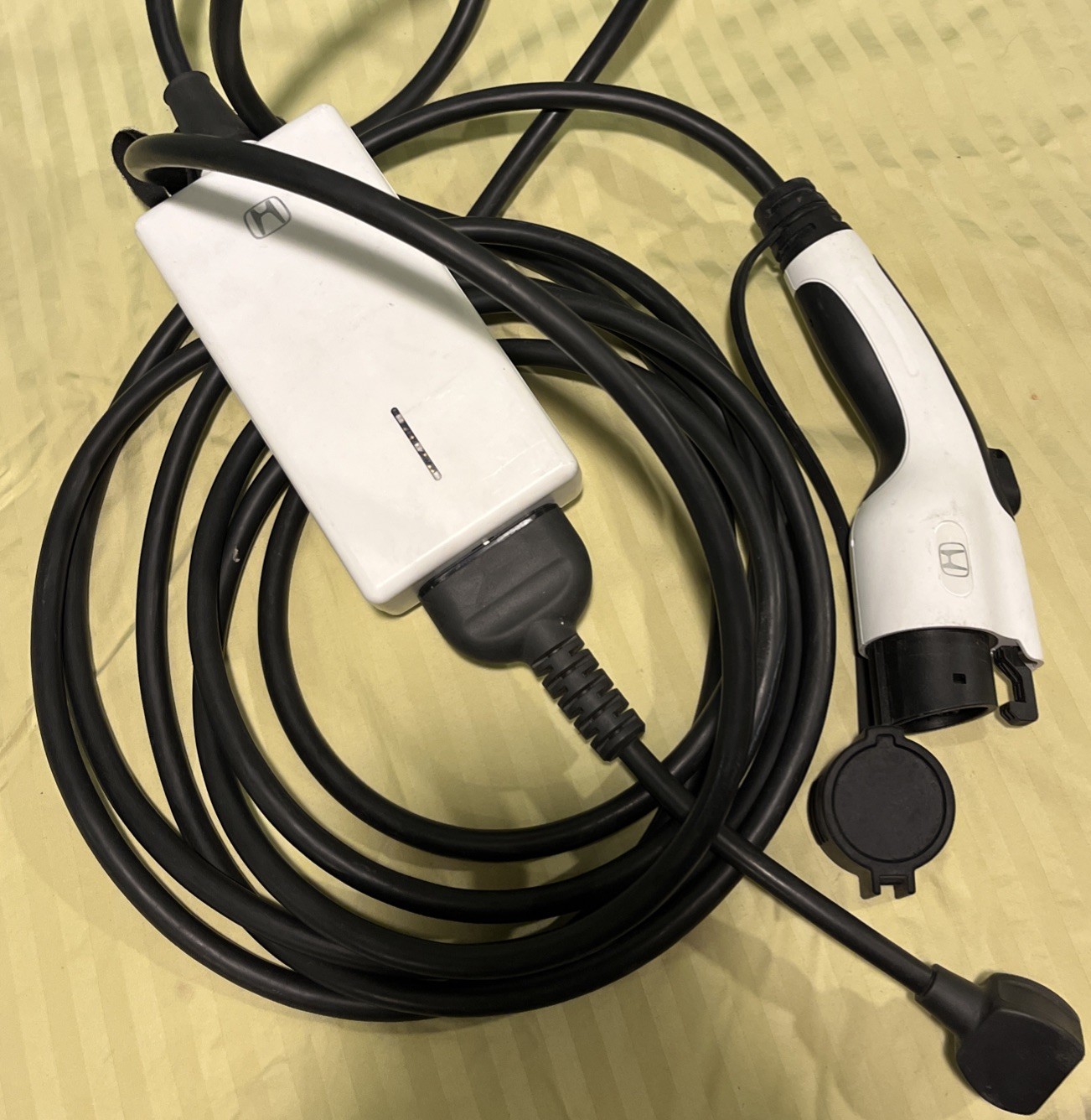 OEM Honda Mobile EV Charger Electric Car Vehicle Charging Kit 08E70-PT9-100 120v