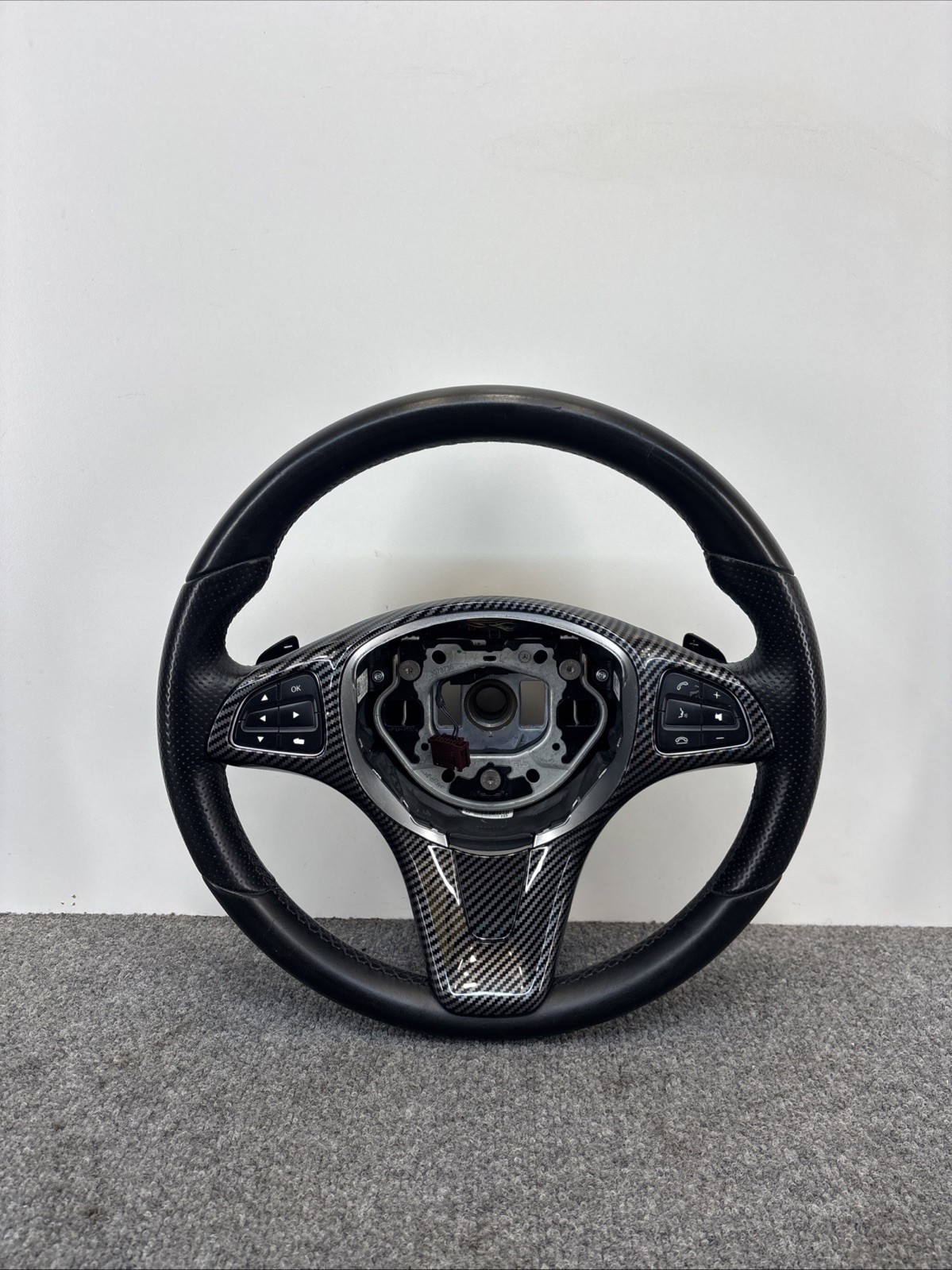 2014-2019 MERCEDES CLA250 Black Steering Wheel - OEM