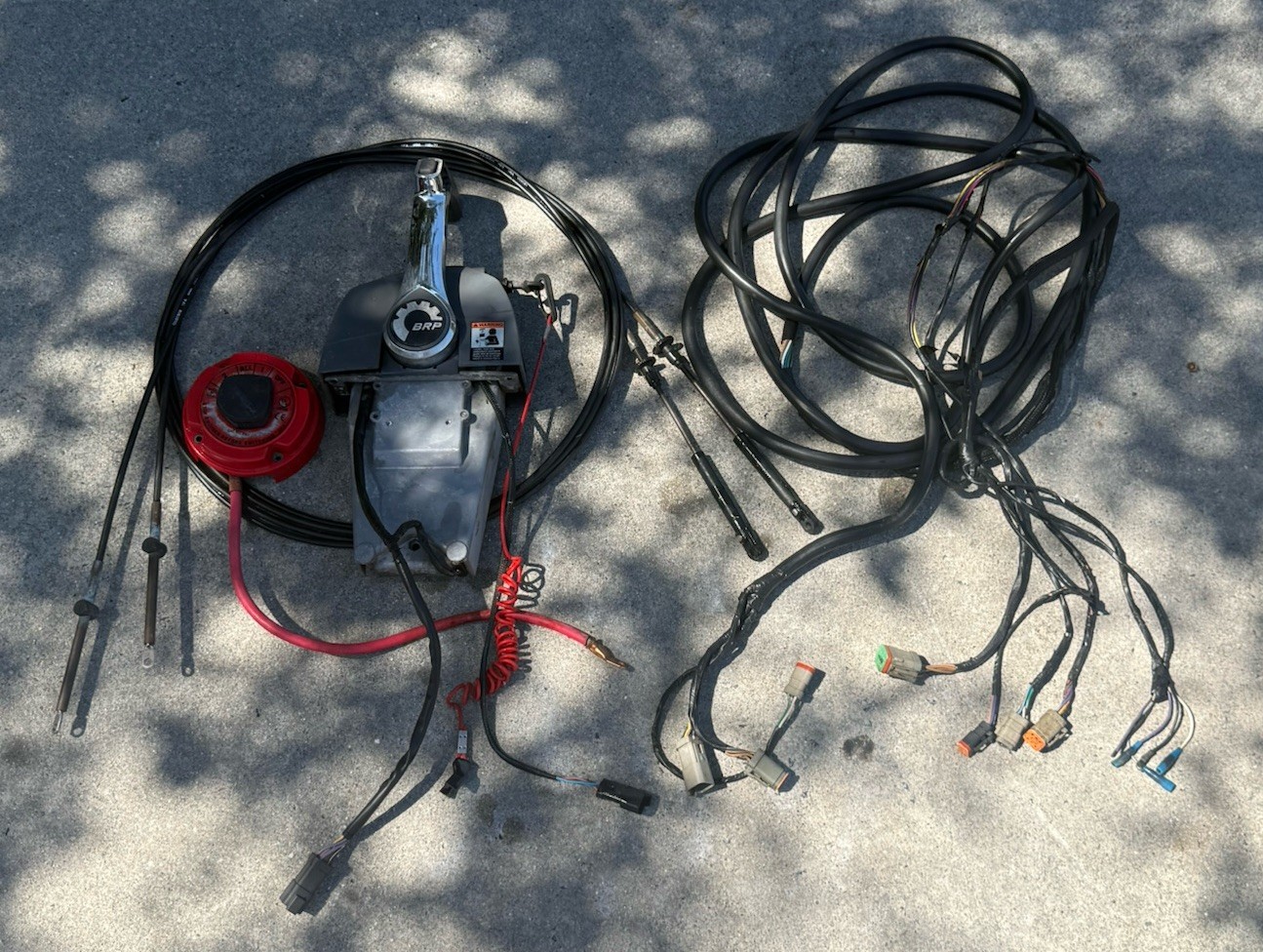 Evinrude E-TEC 115 HP Binnacle Remote Control w/ Key Cables Wiring Harness OEM Evinrude E-TEC 115 HP Binnacle Remote Control w/ Key Cables Wiring Harness OEM