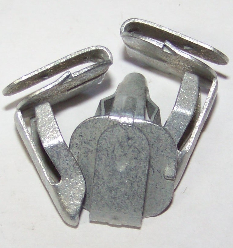 50 Qty-Trim Panel Fastener - Chrysler(12134) 50 Qty-Trim Panel Fastener - Chrysler(12134)