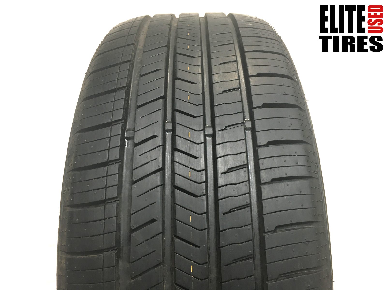 [1] Nexen N5000 Platinum P235/50R19 235 50 19 Tire - Driven Once