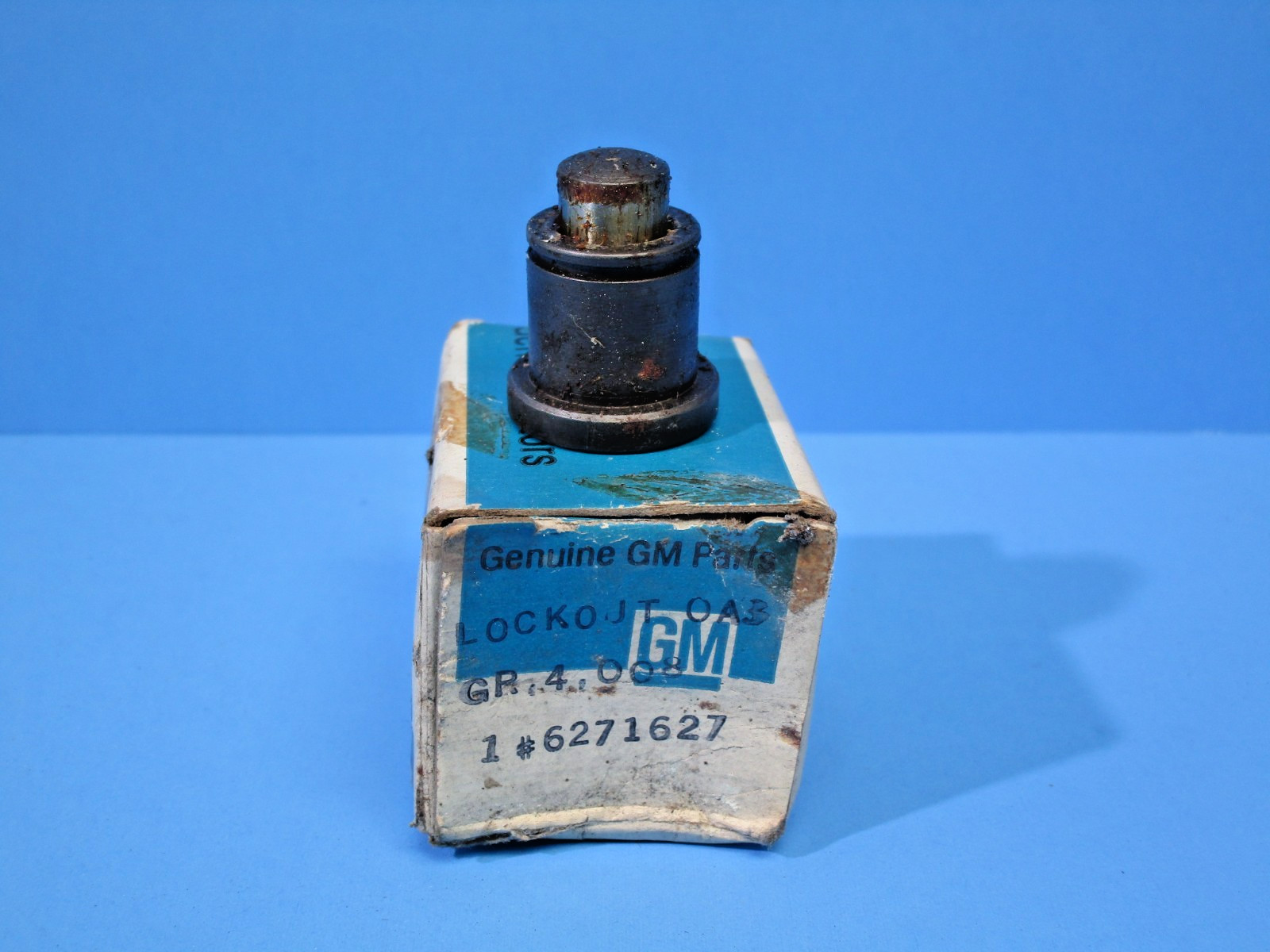 NOS 1965 1967-72 GM OLDSMOBILE REVERSE LEVER LOCKOUT INHIBITOR  #6271627 TW34