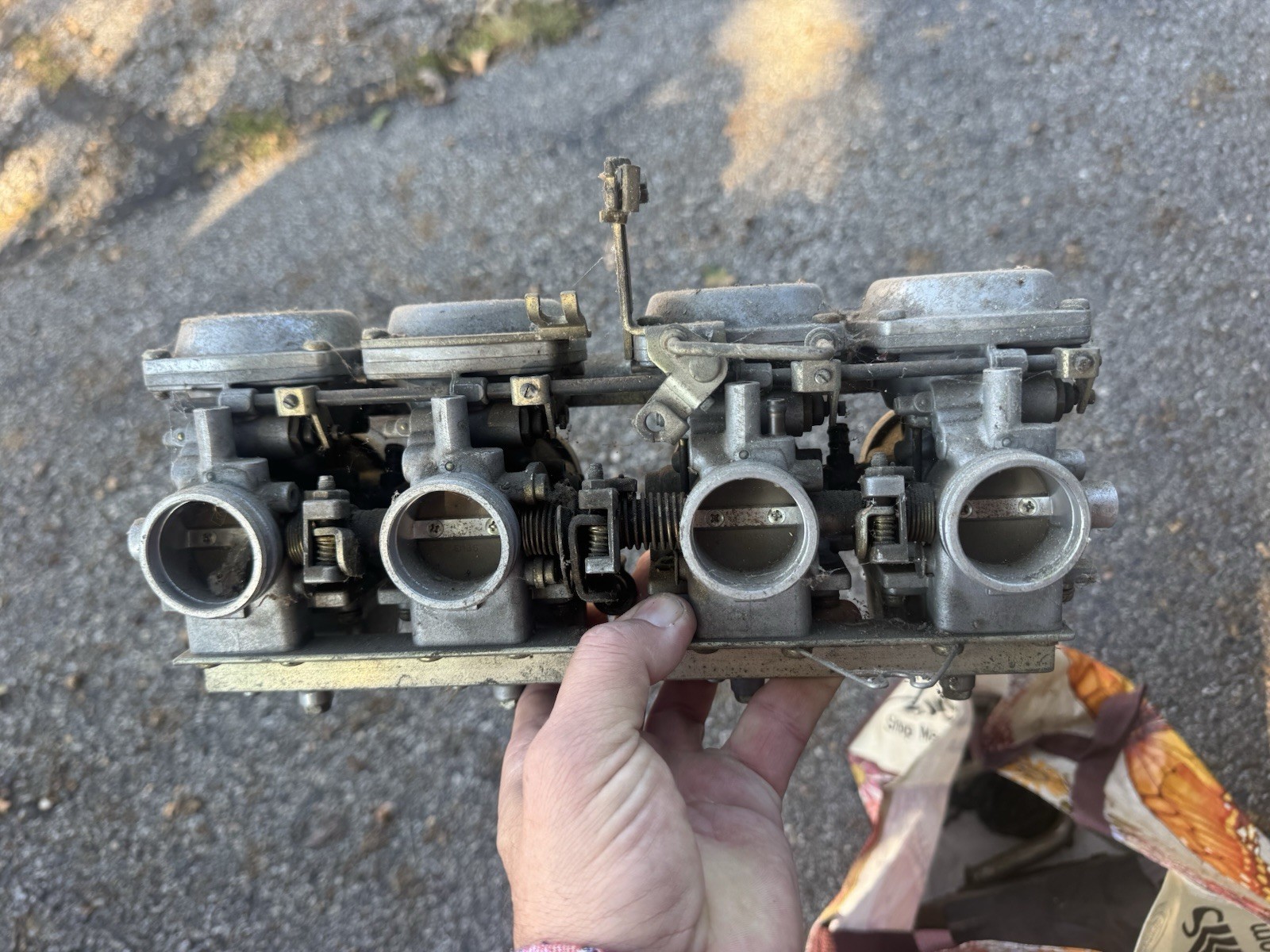 Suzuki GS1100e CV carburetor Rack