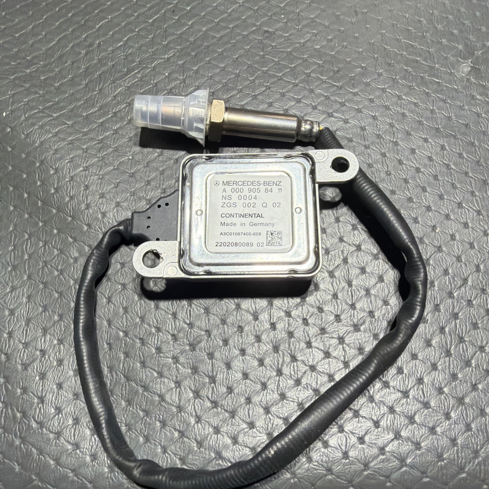 A0009058511 Genuine NOX Sensor Mercedes OEM A0009058511 Genuine NOX Sensor Mercedes OEM