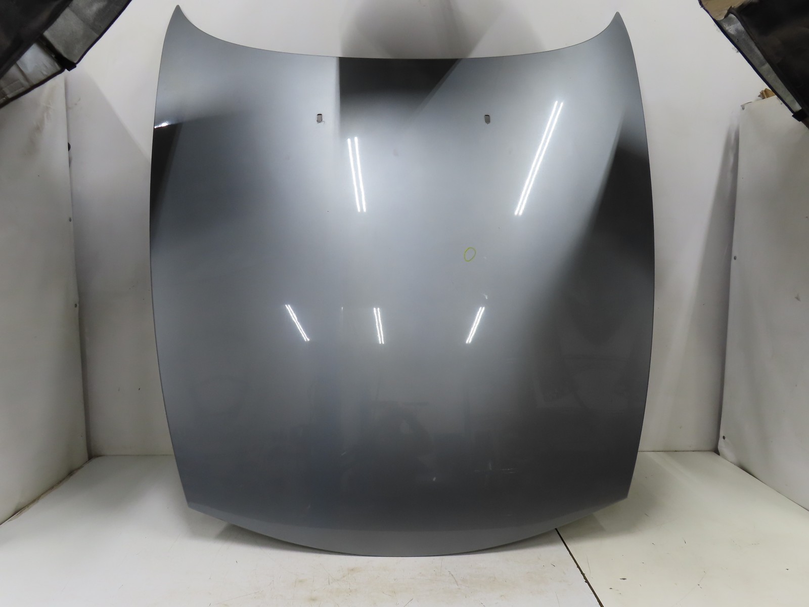 07 BMW Z4 E85 #1311 Hood OEM Genuine Aluminum Silver-Grey 07 BMW Z4 E85 #1311 Hood OEM Genuine Aluminum Silver-Grey