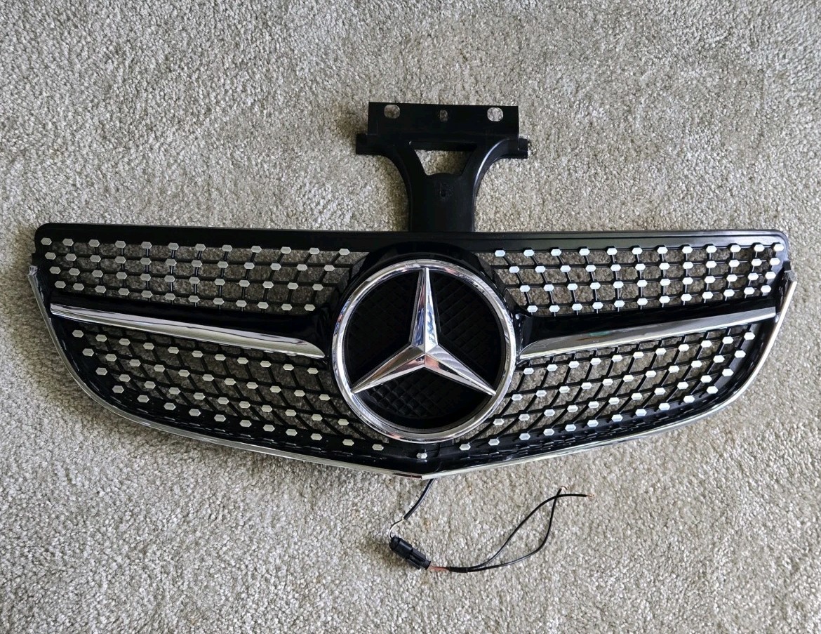 2014-2016 Mercedes E-Class Coupe Diamond Grille Illuminated Emblem E400 E550