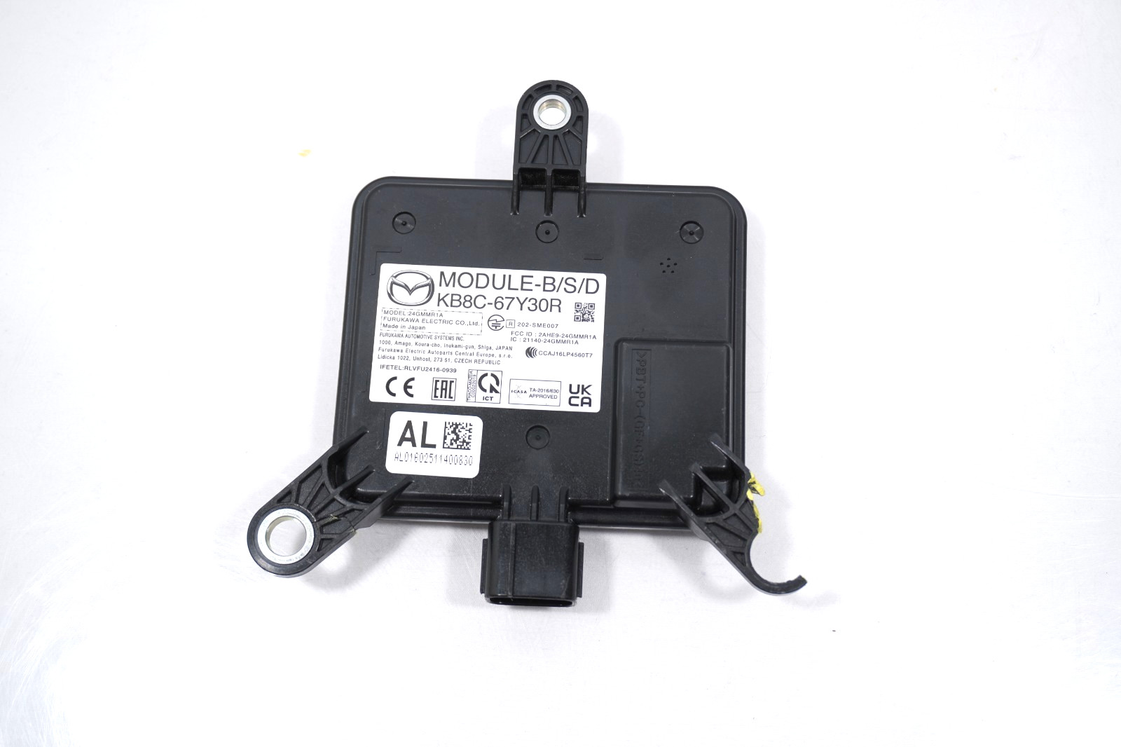17-25 MAZDA CX-5 KB8C-67Y30R BLIND SPOT RADAR SENSOR MODULE **BROKEN TAB** 17-25 MAZDA CX-5 KB8C-67Y30R BLIND SPOT RADAR SENSOR MODULE **BROKEN TAB**
