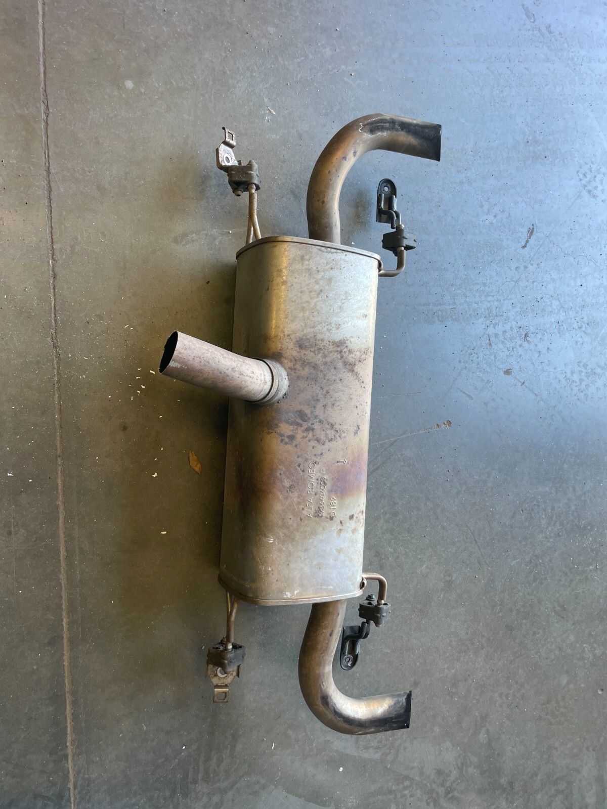 2017 - 2024  ALFA ROMEO GIULIA 2.0L EXHAUST SYSTEM REAR MUFFLER OEM -CUT-