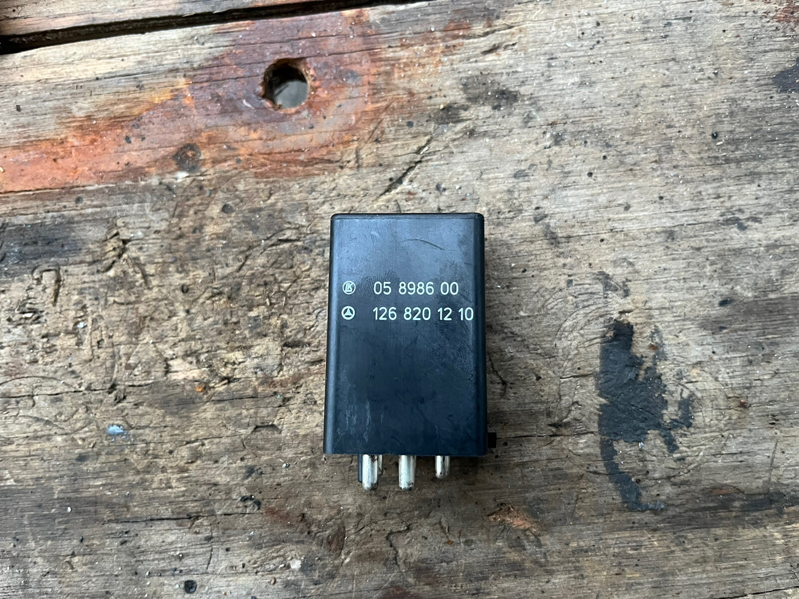 Mercedes-Benz VDO Rear Defrost Control Relay 1268201210 Mercedes-Benz VDO Rear Defrost Control Relay 1268201210