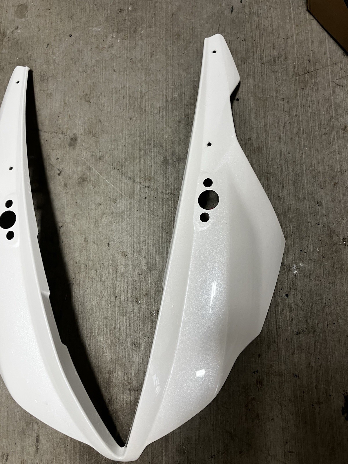 Triumph Daytona 675R Upper Nose Fairing Excellent Condition T2309582 Triumph Daytona 675R Upper Nose Fairing Excellent Condition T2309582