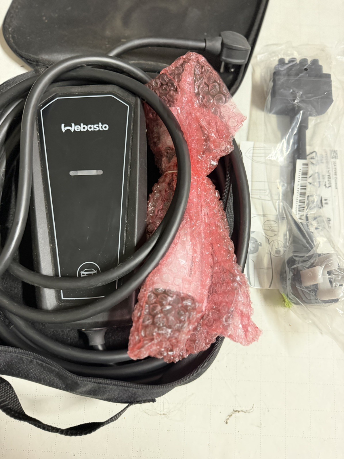Webasto Go EV Charger portable dual voltage electric vehicle charge 32A 120 240v Webasto Go EV Charger portable dual voltage electric vehicle charge 32A 120 240v