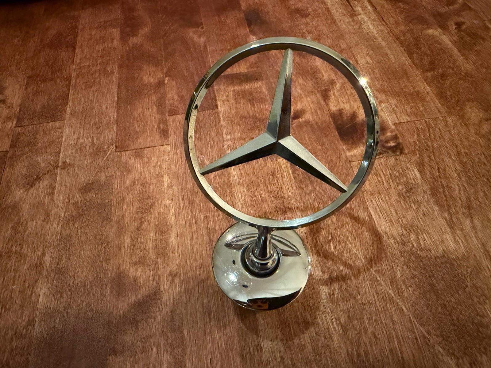 2002 OEM Mercedes Benz S-Class Front Hood Ornament Tri Star Emblem Chrome 2002 OEM Mercedes Benz S-Class Front Hood Ornament Tri Star Emblem Chrome