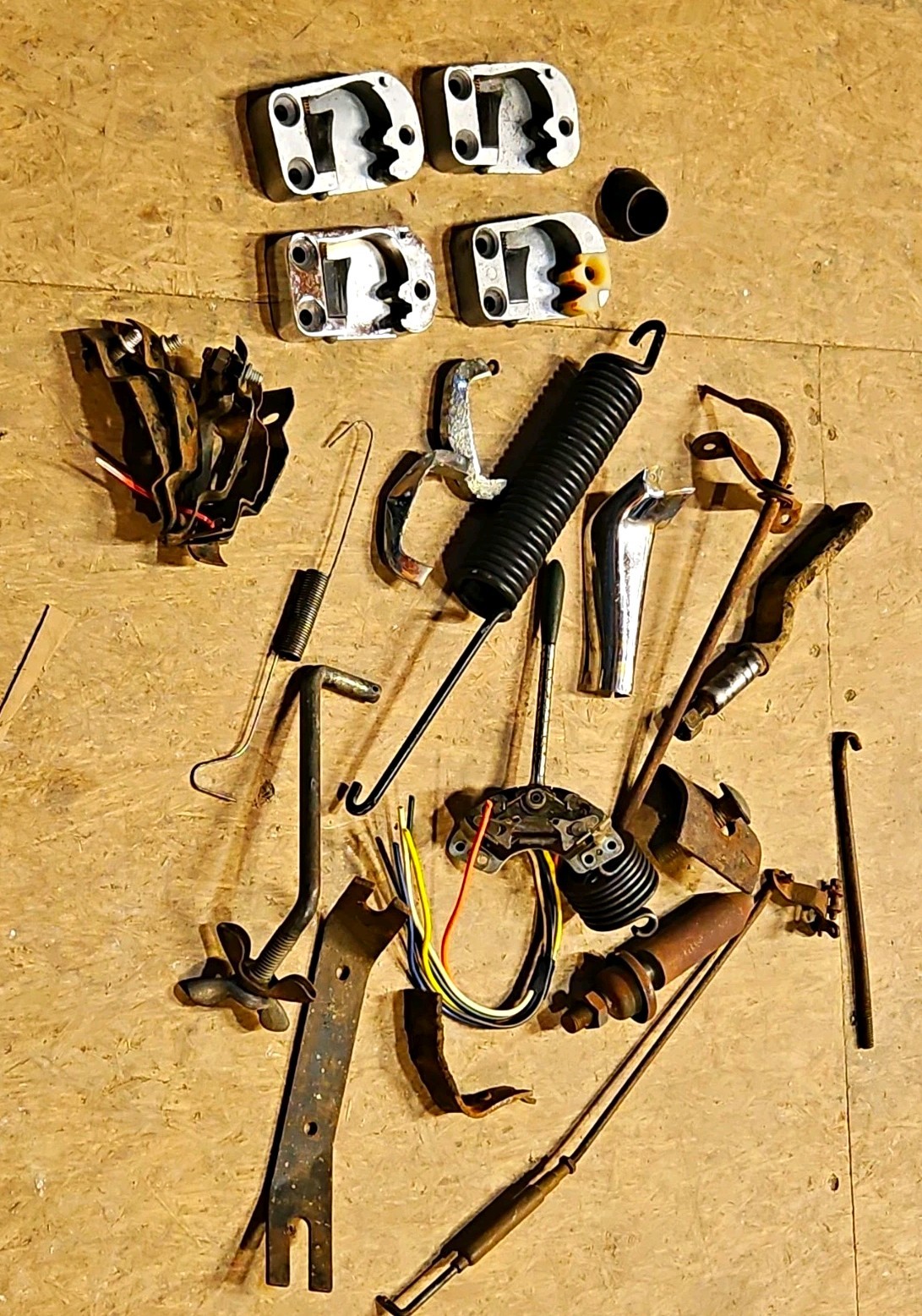 (1) Lot of 1950-54 Packard Miscellaneous Parts And Pieces Previously Owned