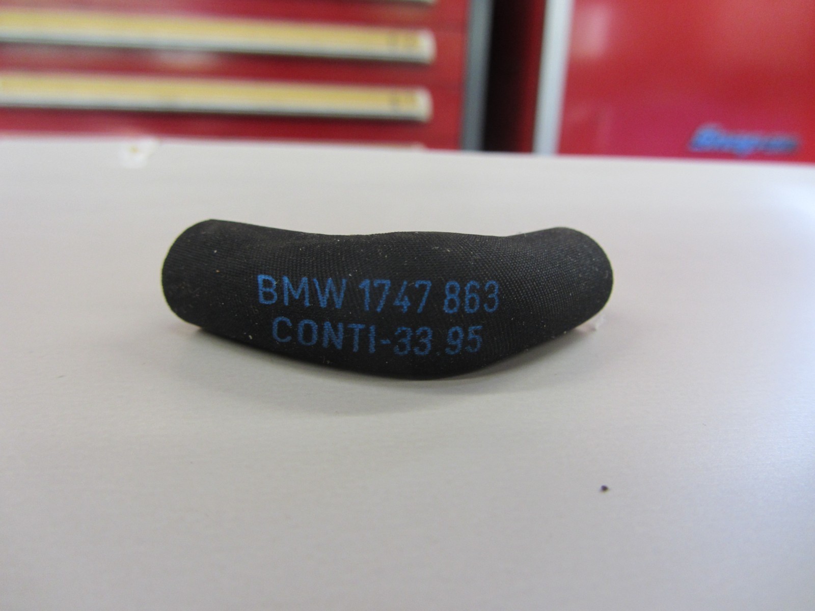 Genuine BMW e32, e34, e38 Throttle Body Air Hose, 13901747863, read notes. Genuine BMW e32, e34, e38 Throttle Body Air Hose, 13901747863, read notes.