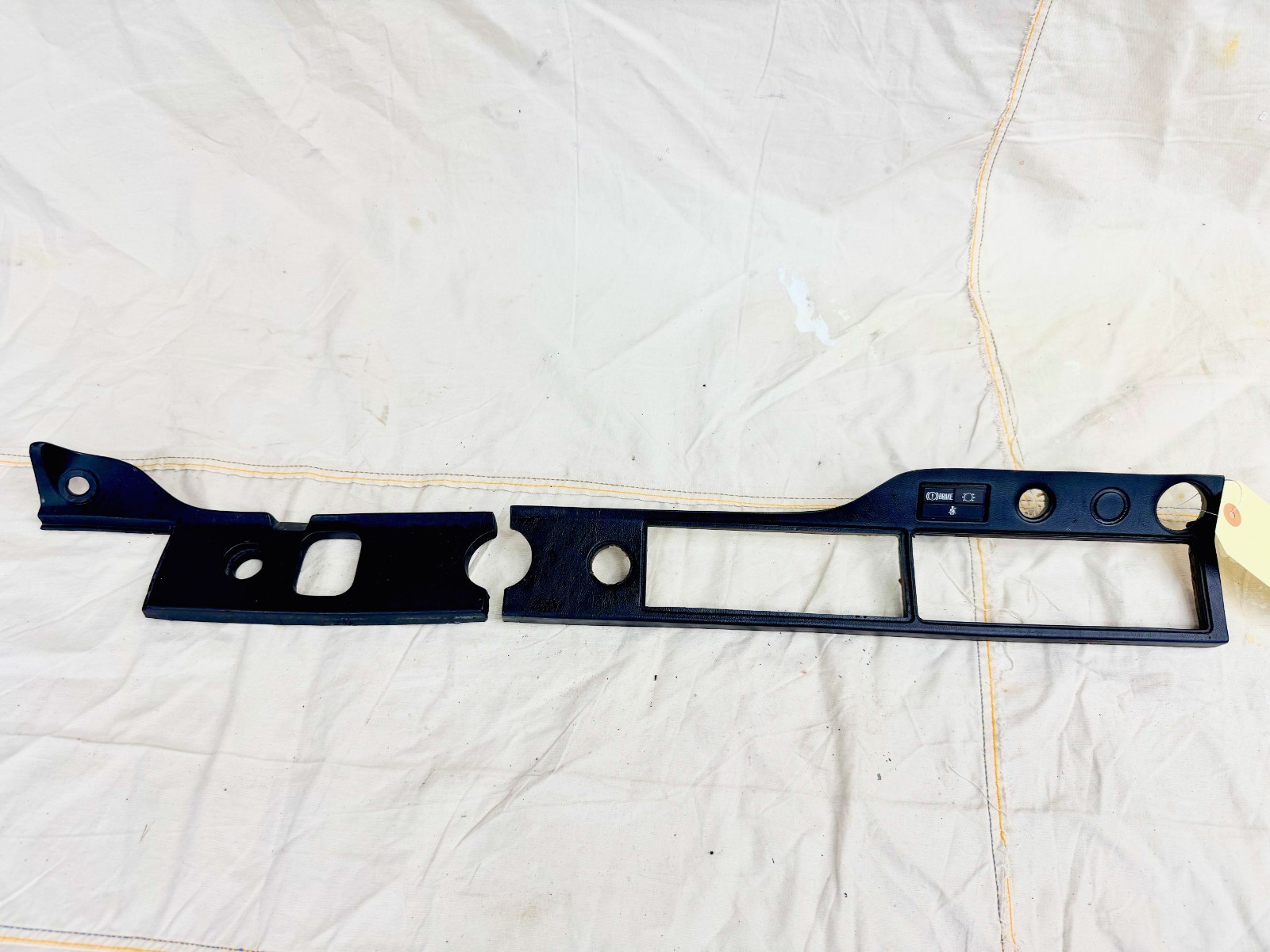 Porsche original dash trim 1976-1985 911 models - 2 pieces Porsche original dash trim 1976-1985 911 models - 2 pieces