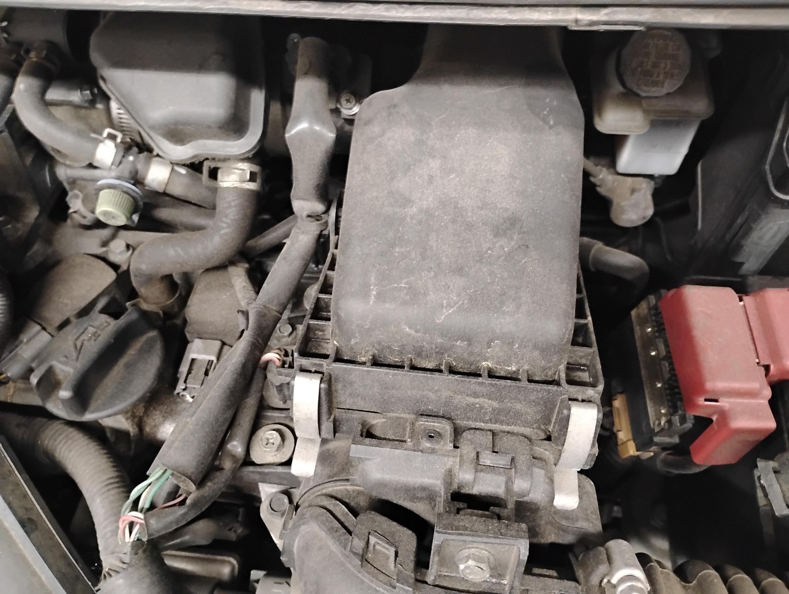 2013-2019 NISSAN VERSA Air Filter Housing