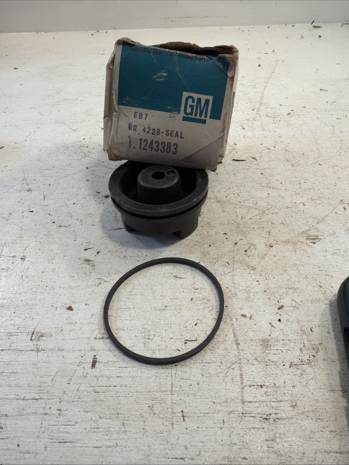 69-75 BUICK SKYLARK 76-79 CORVETTE NOS GM DELCO TH-350 CLUTCH PISTON 1243383