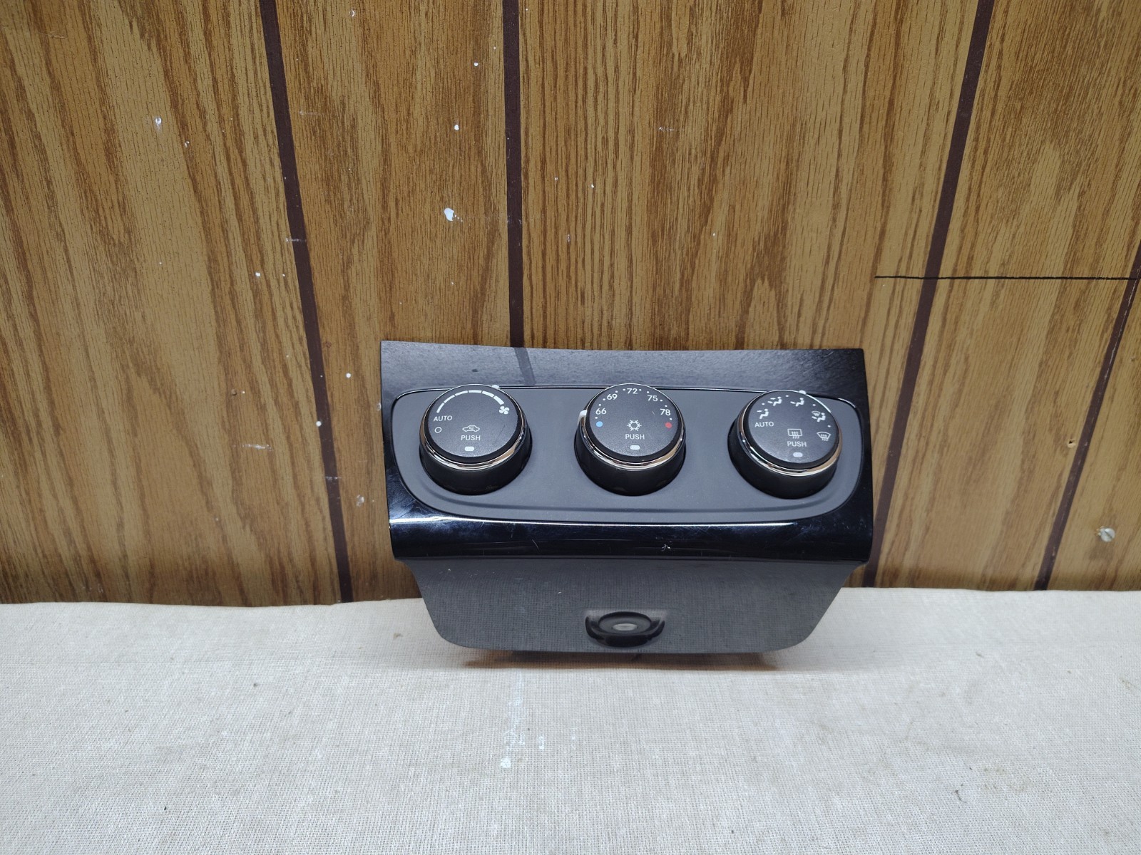 2011-14 Chrysler 200 Climate Control Heat AC Defrost P55111888AI 2011-14 Chrysler 200 Climate Control Heat AC Defrost P55111888AI
