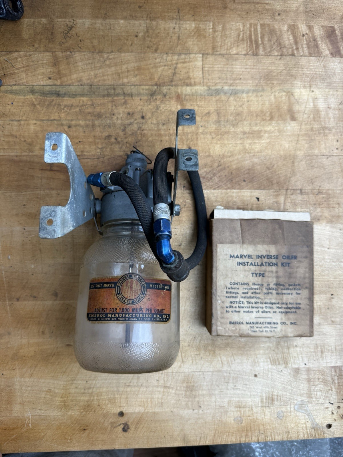 NOS Marvel Inverse Oiler (EMEROL) Model Q 1QT. Size (Classic Auto Mystery Oil) NOS Marvel Inverse Oiler (EMEROL) Model Q 1QT. Size (Classic Auto Mystery Oil)
