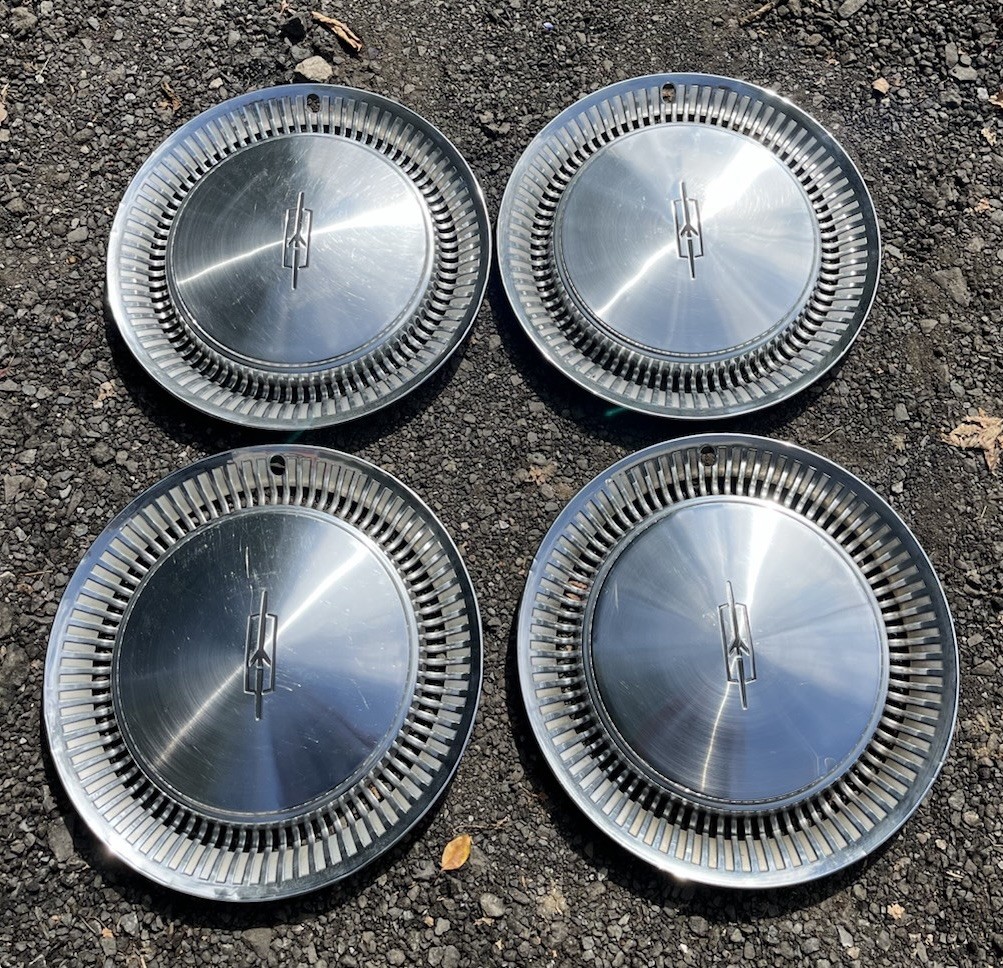 1974 1975 1976 Oldsmobile Cutlass 88 98 Ninety Eight 15” Hubcap Wheel Cover 1974 1975 1976 Oldsmobile Cutlass 88 98 Ninety Eight 15” Hubcap Wheel Cover