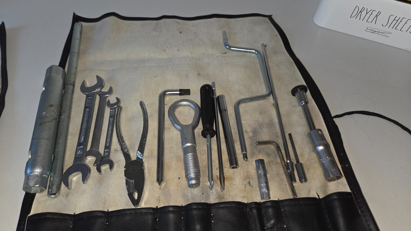 Porsche 911 964 993 tool roll kit from White Estate appears unused $490