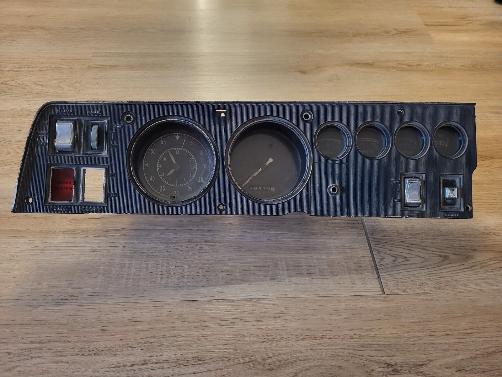 1968 Dodge Charger instrument cluster 1968 Dodge Charger instrument cluster