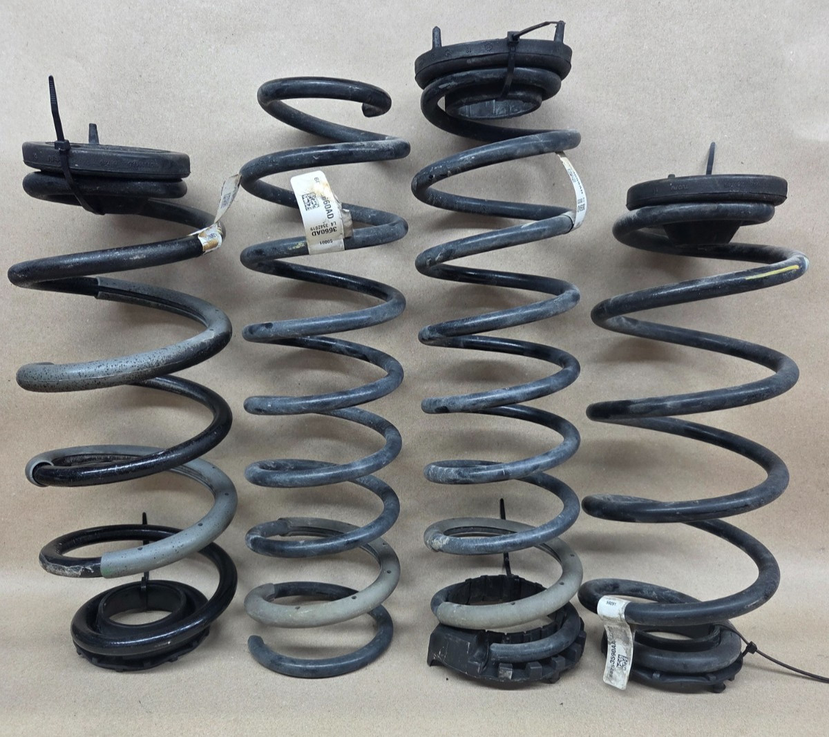 Genuine Mopar 18-26 Jeep Wrangler JLU Front/Rear Coil Spring Set Rubicon Sahara