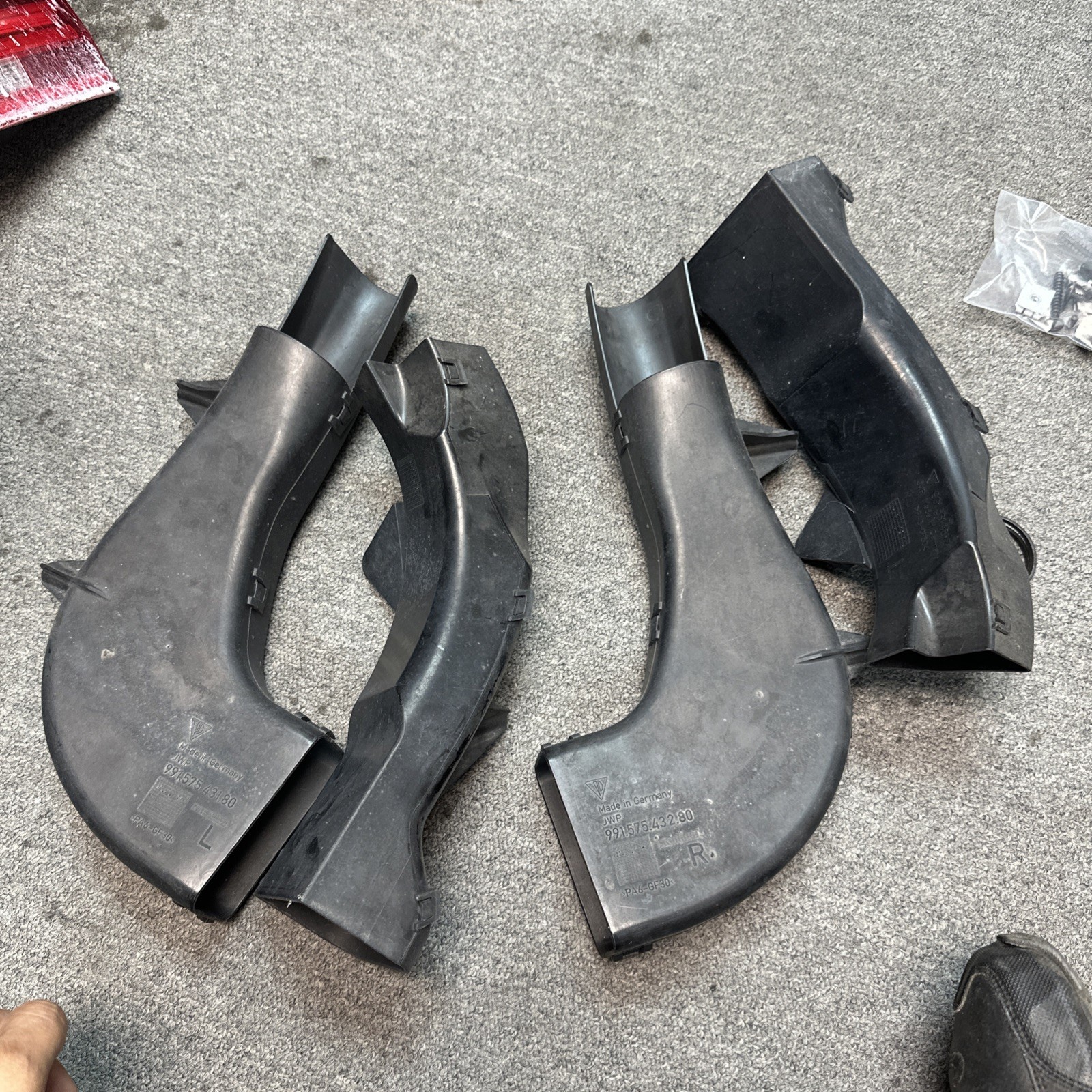 Genuine Porsche GT3 Rear Lower Brake Cooling Duct Set 13-18+ GT3/GT3RS ONLY Genuine Porsche GT3 Rear Lower Brake Cooling Duct Set 13-18+ GT3/GT3RS ONLY