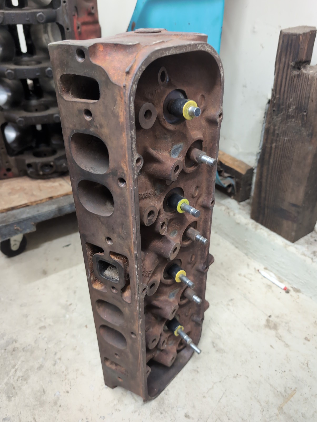 Big-Block Chevrolet (BBC) cylinder head [P/N-3931063]