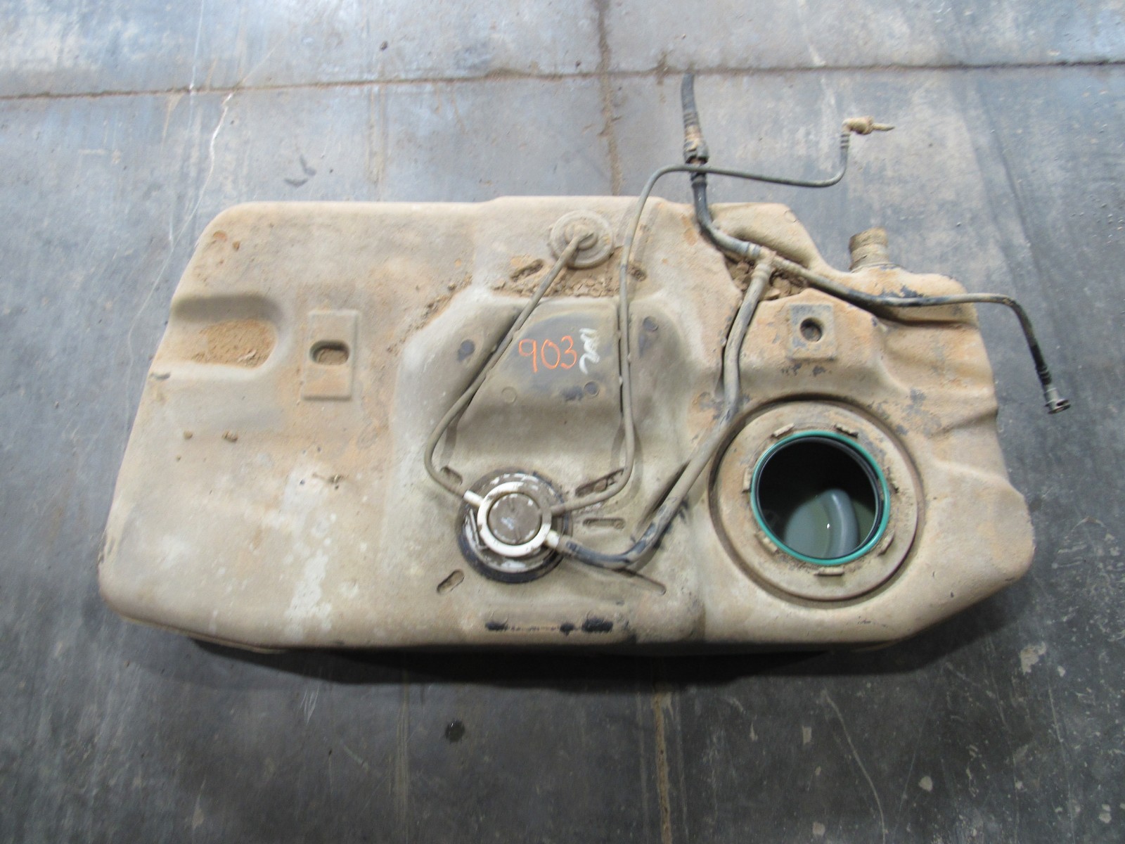 2007-2011 JEEP PATRIOT/ COMPASS/ CALIBER FWD FUEL GAS TANK ASSEMBLY