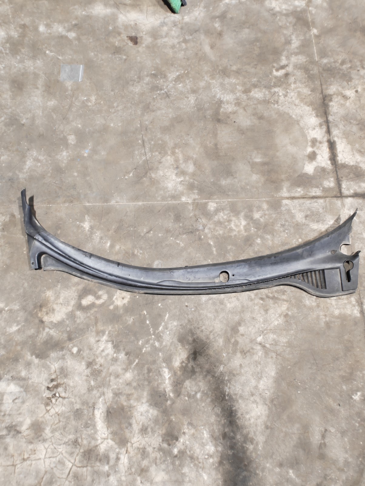 08-13 Chevrolet Corvette C6 Front Windshield Wiper Cowl 