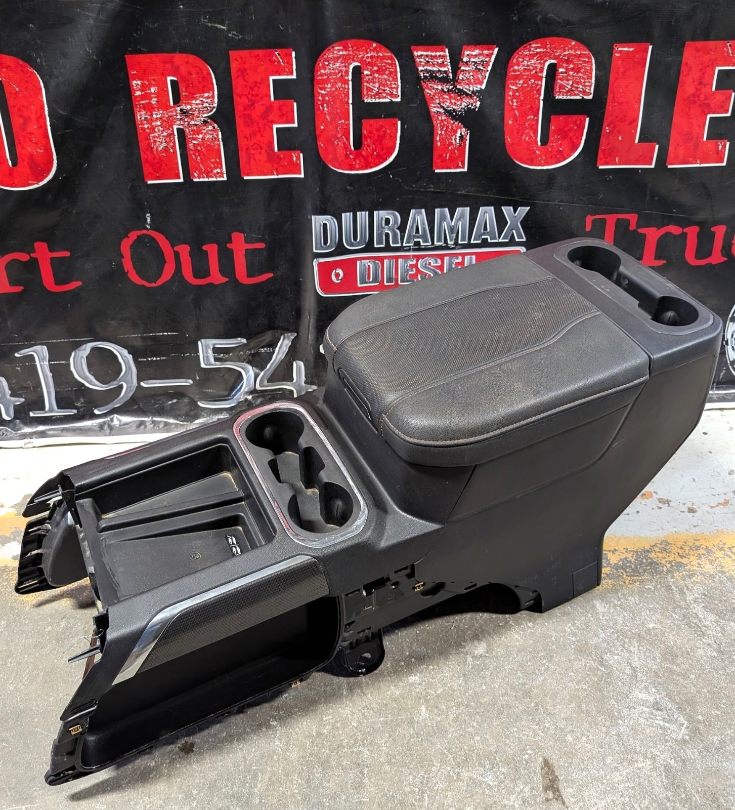 2020-2023 Black Full Floor Center Console Wireless Charging Silverado Sierra HD