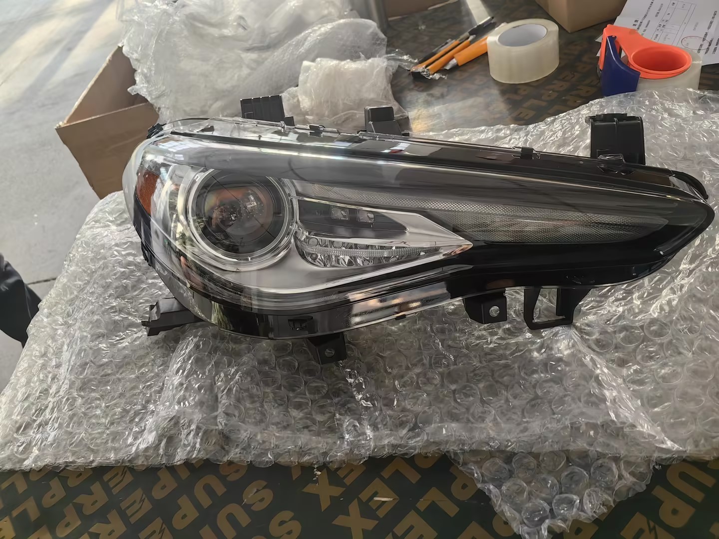 2017-2023 ALFA ROMEO GIULIA RIGHT PASSENGER SIDE HEADLIGHT HID XENON OEM