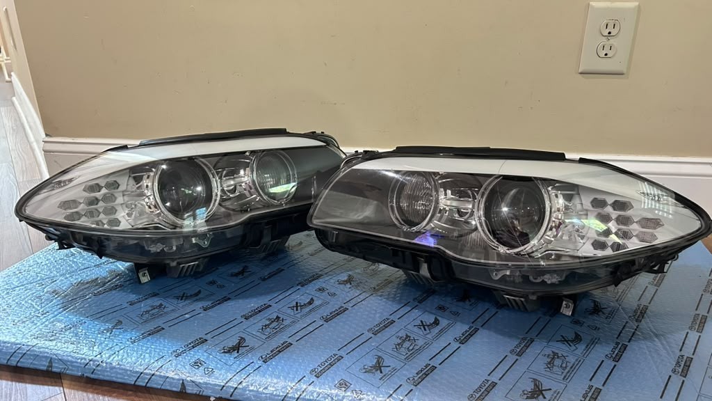 11-13 BMW 528 535 DRIVER Left PASSENGER Right Xenon Headlight Pair 11-13 BMW 528 535 DRIVER Left PASSENGER Right Xenon Headlight Pair