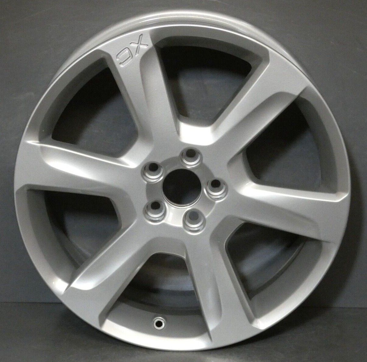 GENUINE VOLVO XC60 19\