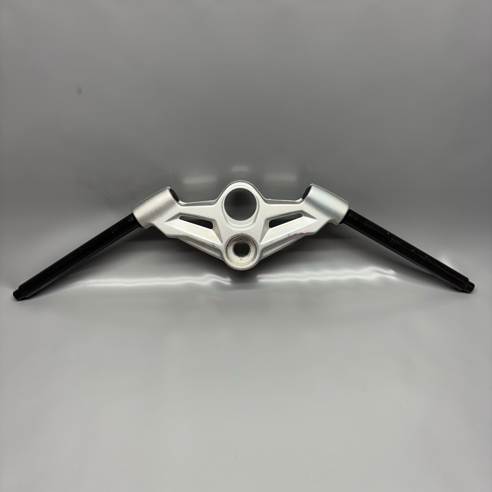 BMW K1300S UPPER TRIPLE TREE 2007 08 09 10 2011 2012 2013 2014 2015 OEM 7707554