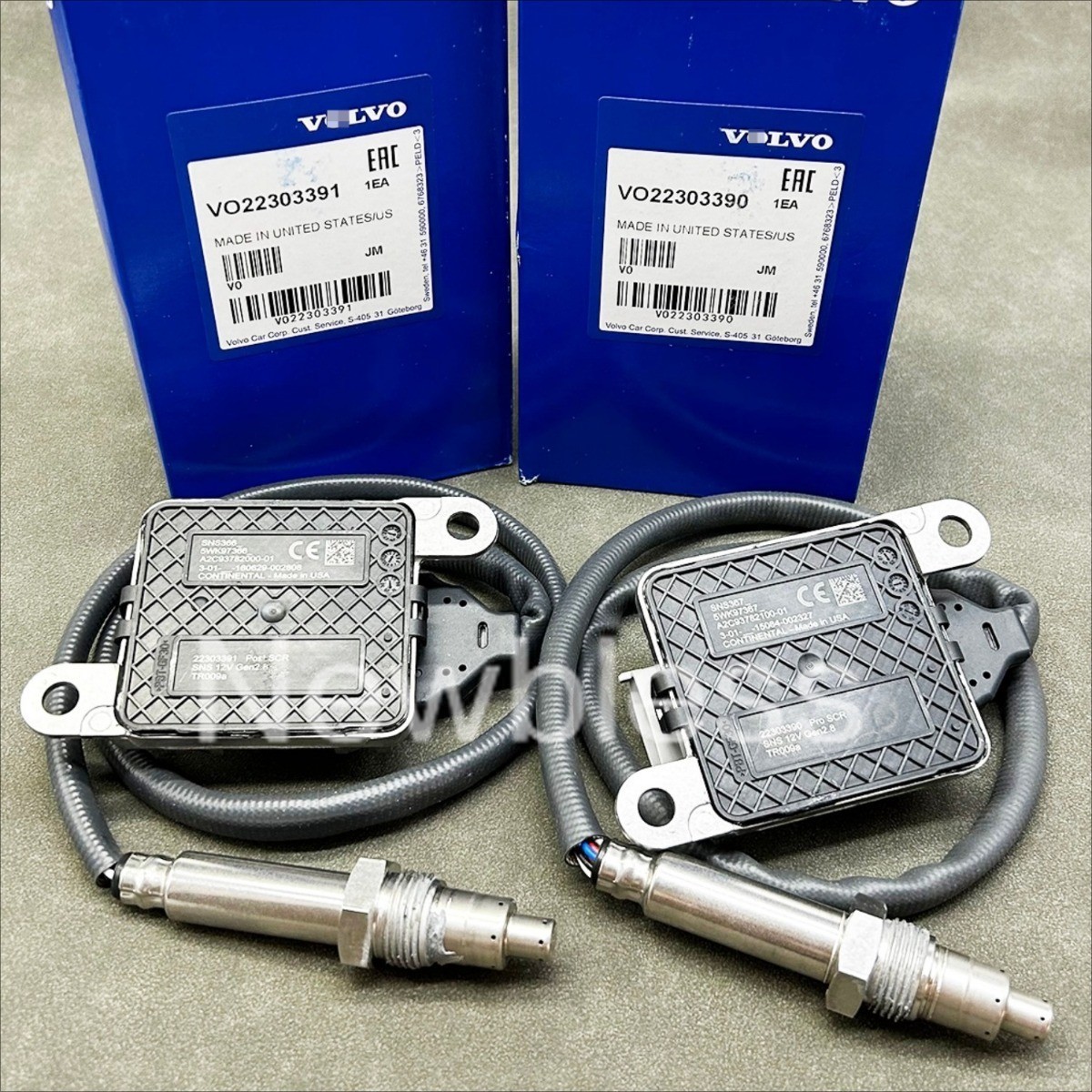 2X Outlet Inlet Nox Sensor For Volvo Truck 22303390 22303391 D11 D13 D16 Mack US 2X Outlet Inlet Nox Sensor For Volvo Truck 22303390 22303391 D11 D13 D16 Mack US