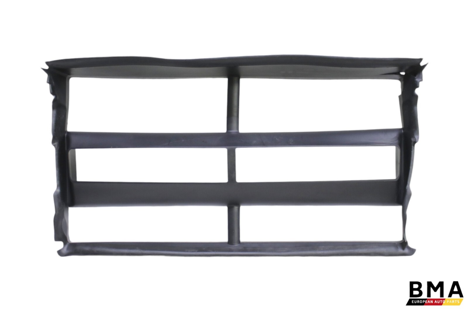 *Damaged* Range Rover Vouge L460 Front Radiator Air Duct Inlet 2022 - 2024 OEM *Damaged* Range Rover Vouge L460 Front Radiator Air Duct Inlet 2022 - 2024 OEM