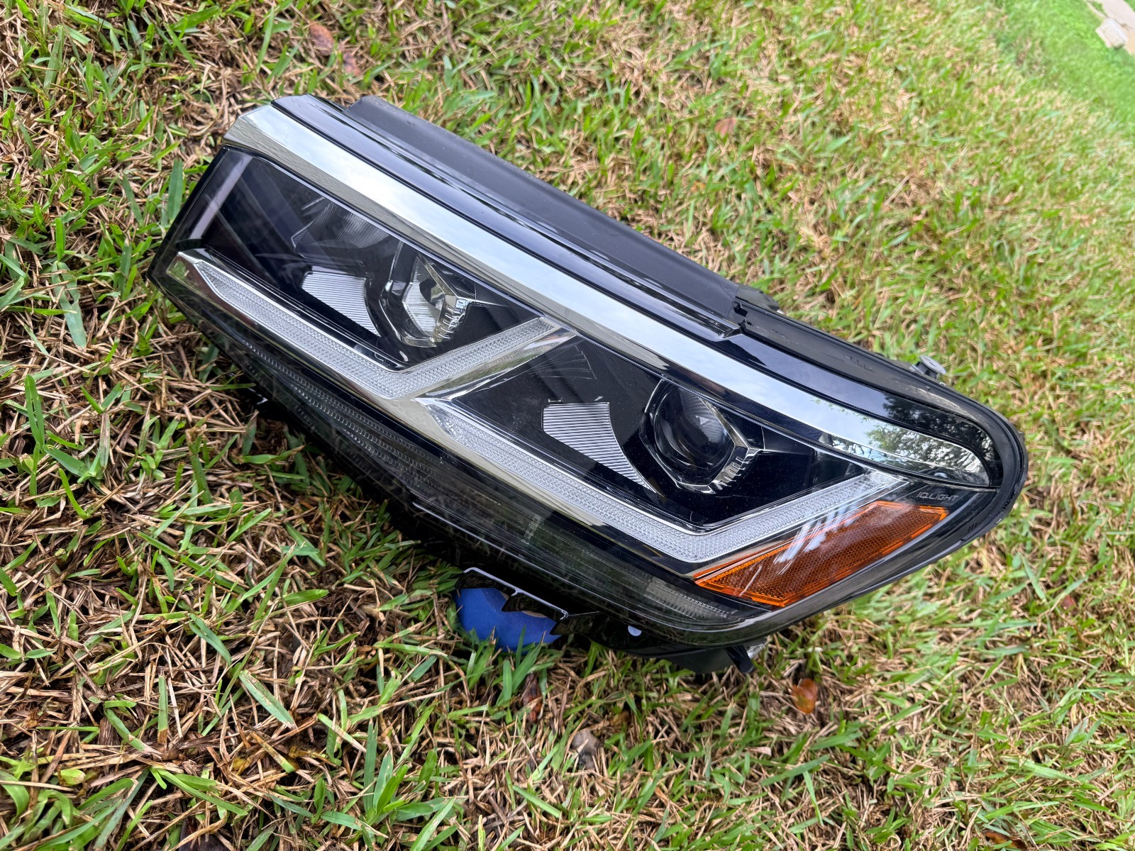 2021 - 2023 VOLKSWAGEN ATLAS LED HEADLIGHT COMPLETE 3CN.941.035.E LEFT OEM 2021 - 2023 VOLKSWAGEN ATLAS LED HEADLIGHT COMPLETE 3CN.941.035.E LEFT OEM