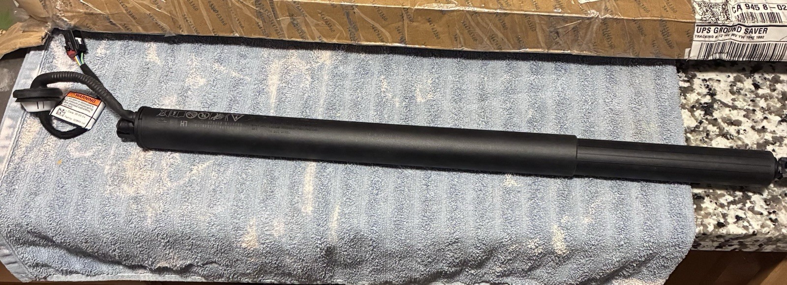 2024-2025 Buick Envision Lift Cylinder 2024-2025 Buick Envision Lift Cylinder