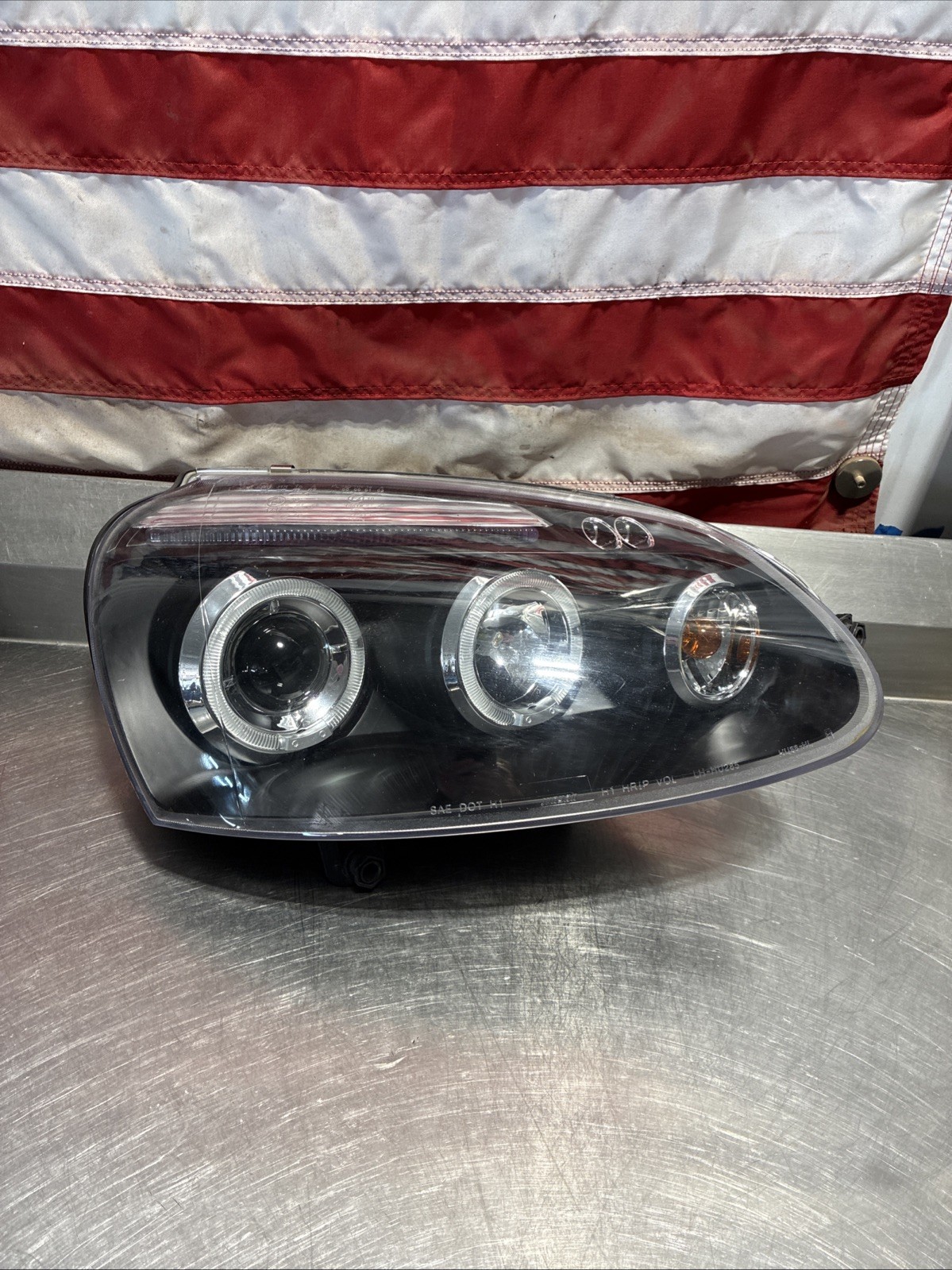 2006-2009 Volkswagen GTI Jetta Front Right Xenon HID Headlight OEM 0302497272