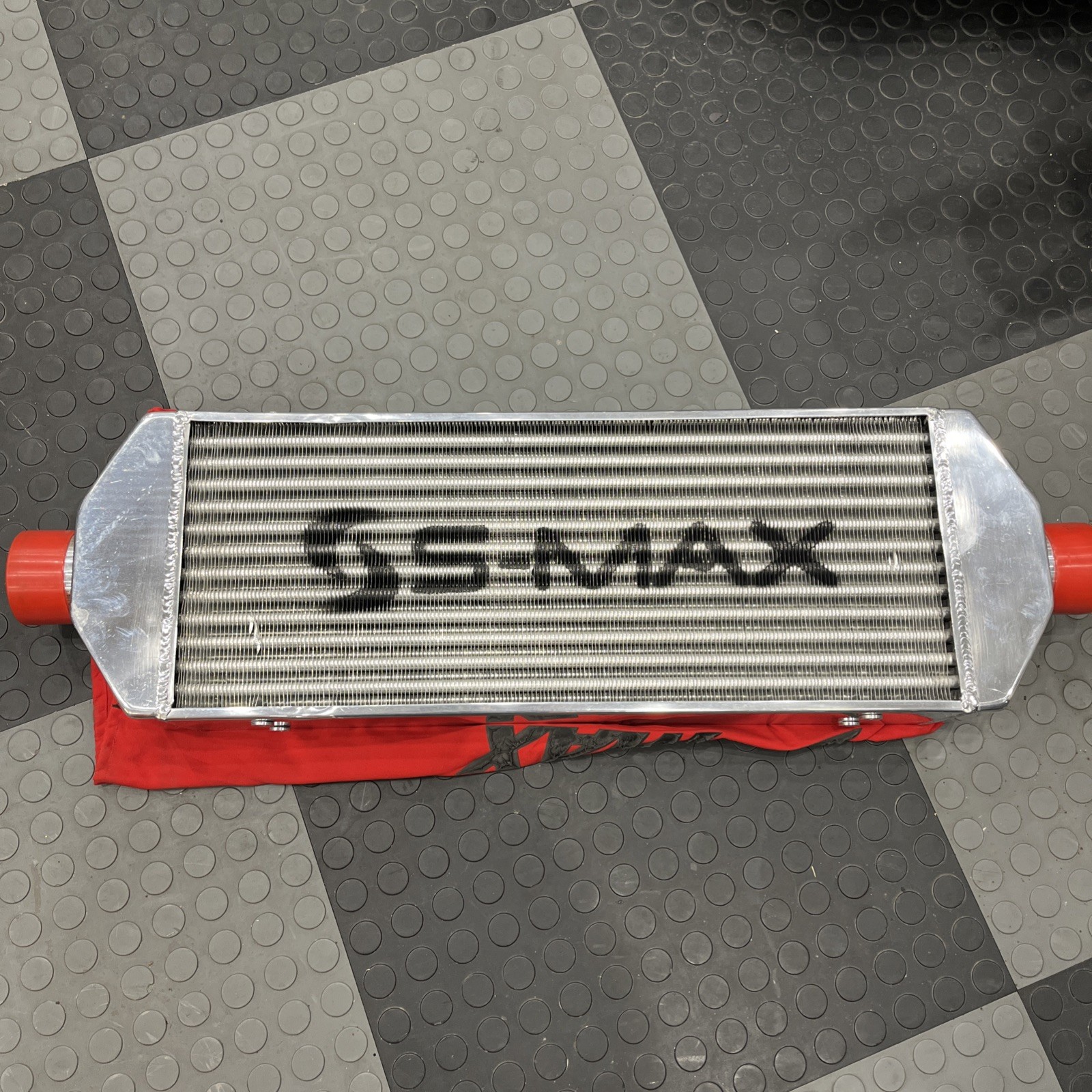 S-MAX 24x14x4 Core Front Mount CO2 Intercooler FMIC 3 S-MAX 24x14x4 Core Front Mount CO2 Intercooler FMIC 3