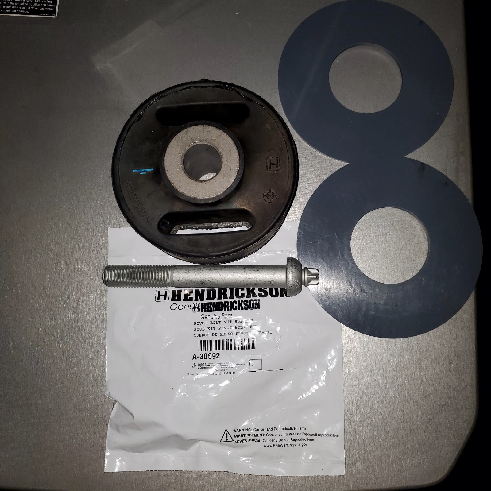 Hendrickson S-26321 One Pivot Bushing Kit Genuine OEM \ Hendrickson S-26321 One Pivot Bushing Kit Genuine OEM \