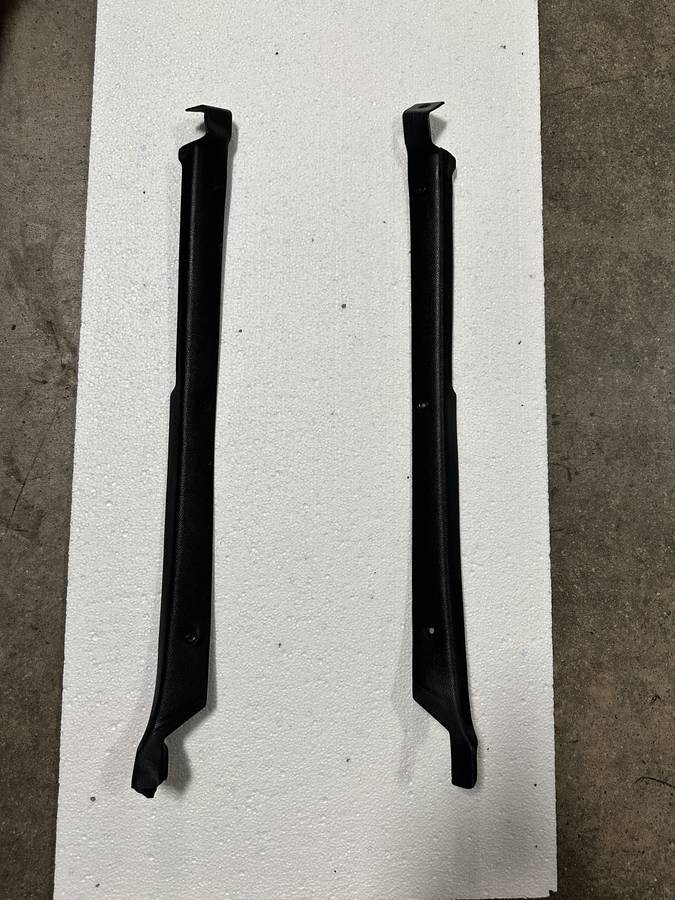 Porsche 1965–1989 911 / 930 Int. Qtr trim pair, black Porsche 1965–1989 911 / 930 Int. Qtr trim pair, black