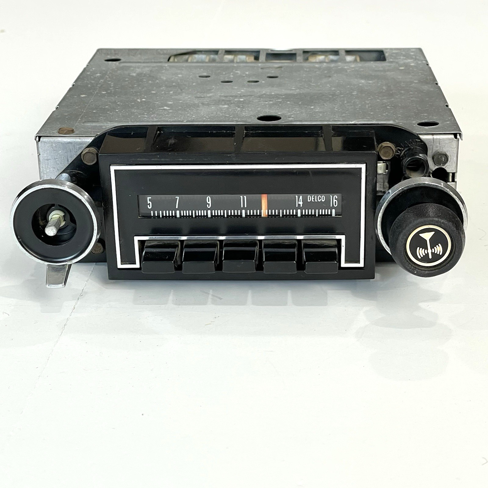 Vtg Push Button Car Radio GM Chevy Delco AM Model 41APB1 Untested Missing 1 Knob Vtg Push Button Car Radio GM Chevy Delco AM Model 41APB1 Untested Missing 1 Knob