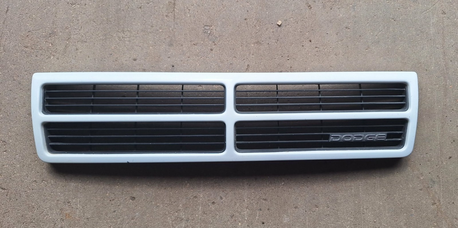 1991 - 1995 Dodge Caravan Grill Assembly 1991 - 1995 Dodge Caravan Grill Assembly